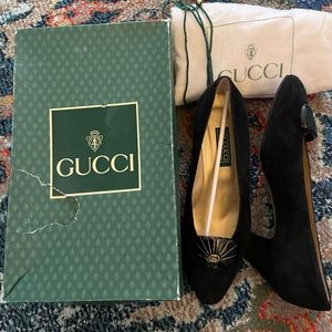 Gucci Black Velvet Pumps size 37/6.5-7